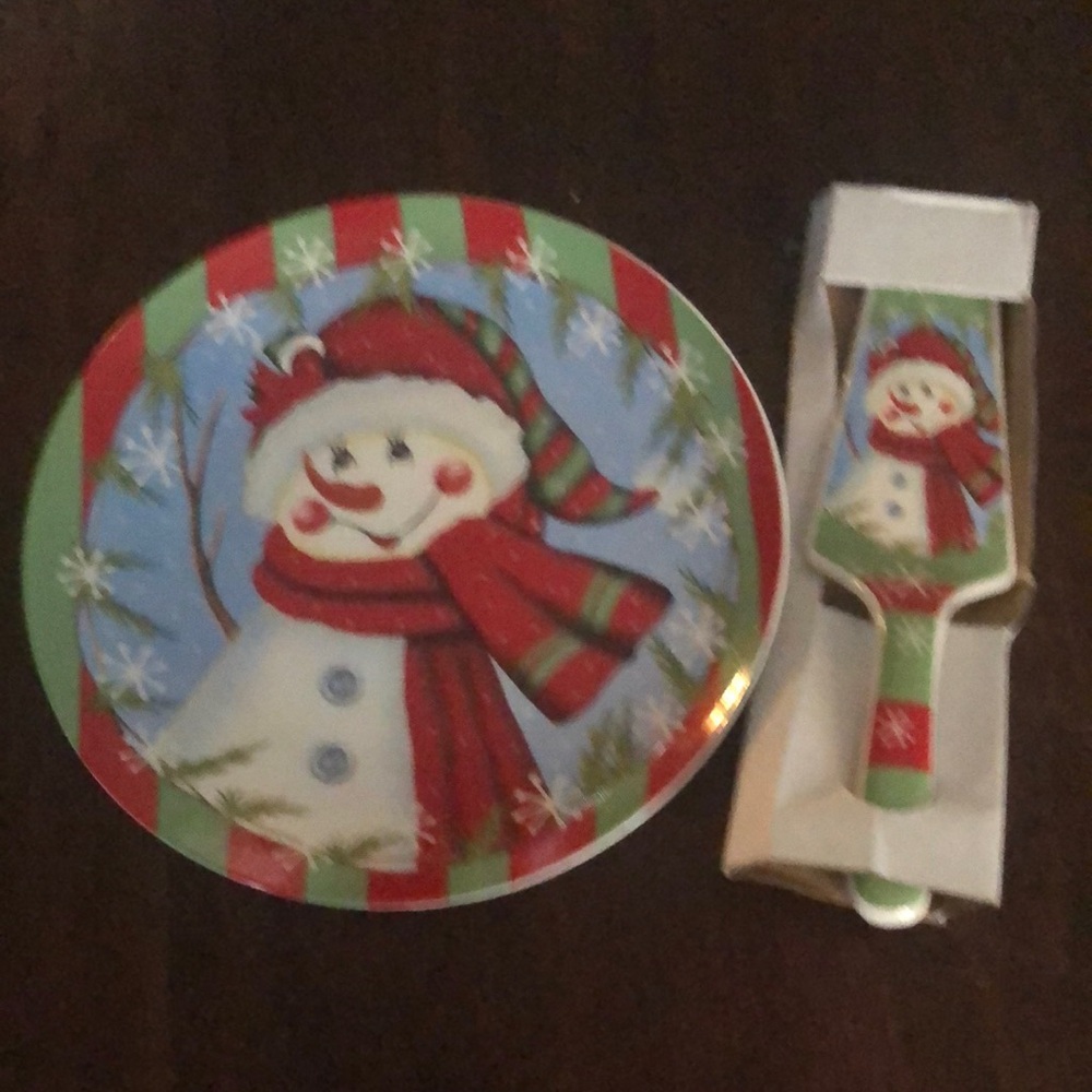 Heartfelt kitchen creations Young Inc. plate and server/ lady snowwoman